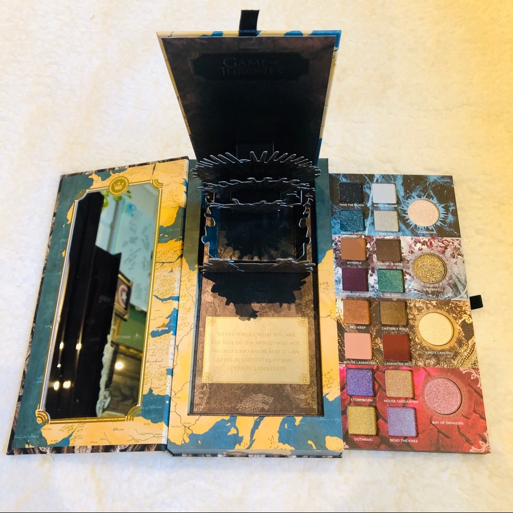 URBAN DECAY Game of Thrones Palette